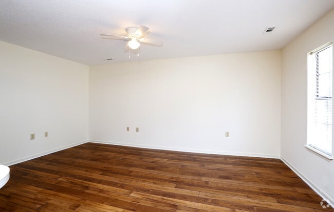 2HAB, 1BA - 900 ft²- Sala de estar - Magnolia Trace Townhomes