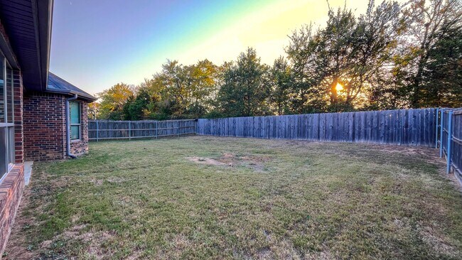 Photo - 115 Derrick Ln