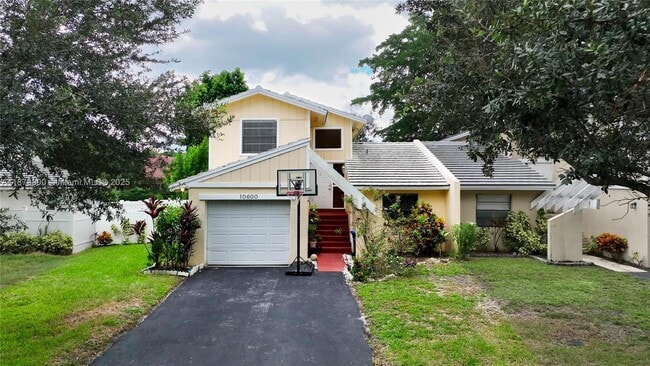 Building Photo - 10600 La Placida Dr Rental