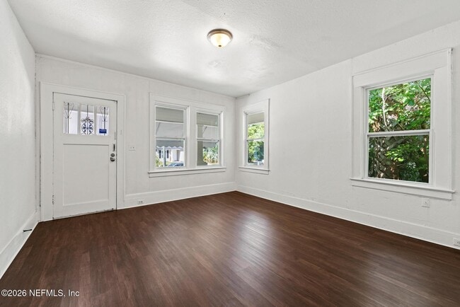 Photo - 34 W 23rd St