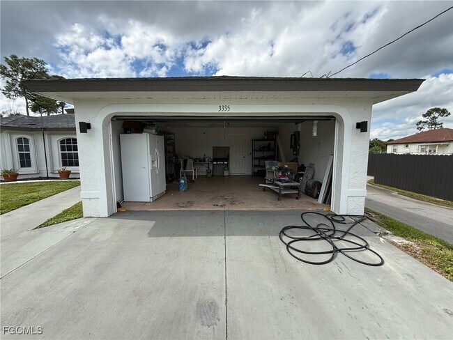 Photo - 3335 Everglades Blvd S