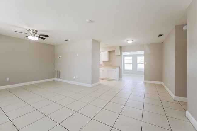 Photo - 11 Kentucky Rd