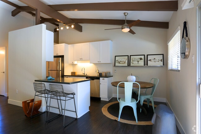2 Bedroom: Dining Area