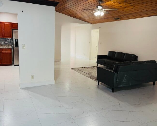 Photo - 11617 NW 23rd Ct