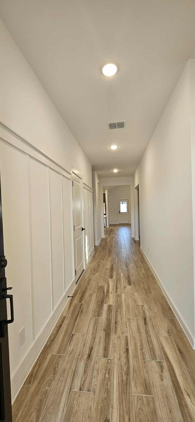 Photo - 8434 Bay Oaks Dr