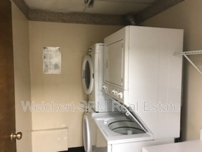 Photo - 109 N Main St