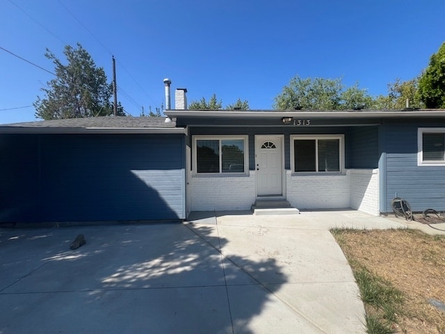 Building Photo - 4 Bed 1.5 Bath in Prime Bench Location! Rental