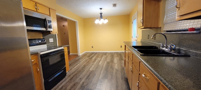 Photo - 142 Lee Rd 2150