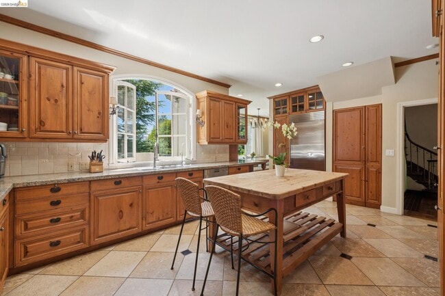 Photo - 15 Selborne Dr