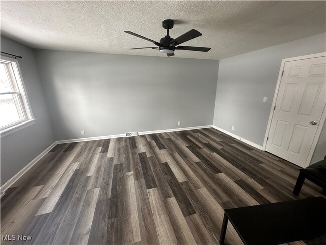 Photo - 673 Tallkron Dr