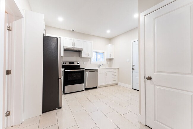 Photo - Main Floor * 2 Bedroom DUPLEX for rent* newly renovated*AUG 1