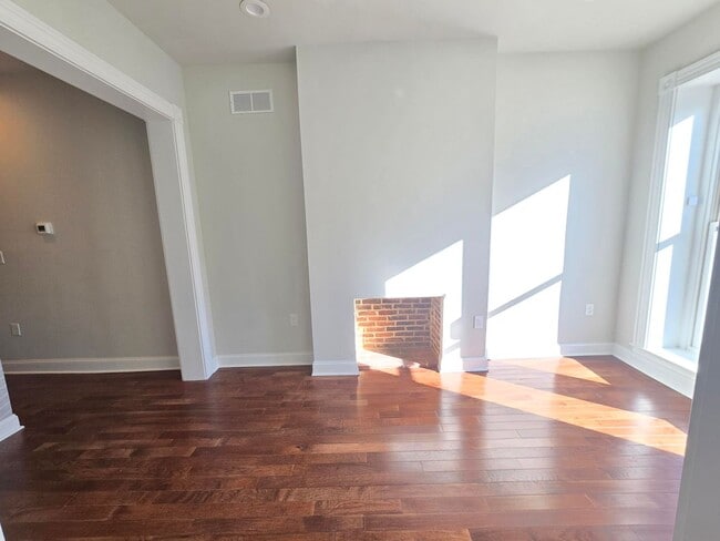 Photo - Beautiful 3 Bedroom 2 Bathroom East Baltim...