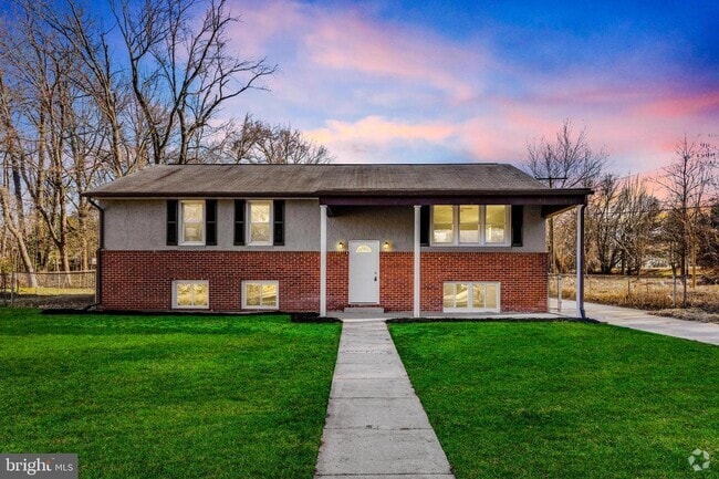 Building Photo - 713 Biddle Rd Rental