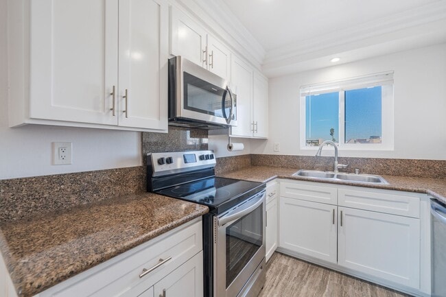 Photo - 730 Esplanade Unit 401