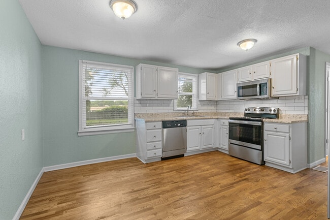 Photo - 9008 E Gregory Blvd