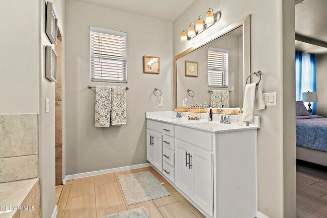 Photo - 12612 Dorchester Ave