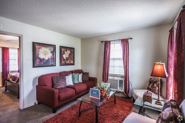 1 BR, 1 BA - 528 SF