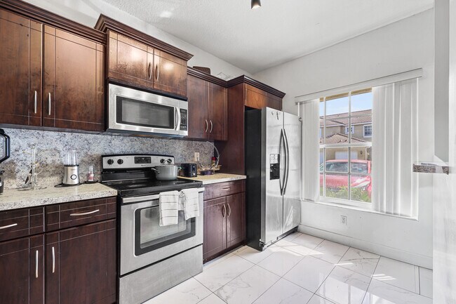 Photo - 380 SW 122nd Ave