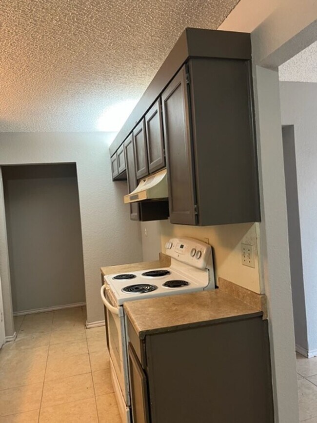 Photo - 1712 San Rafael St