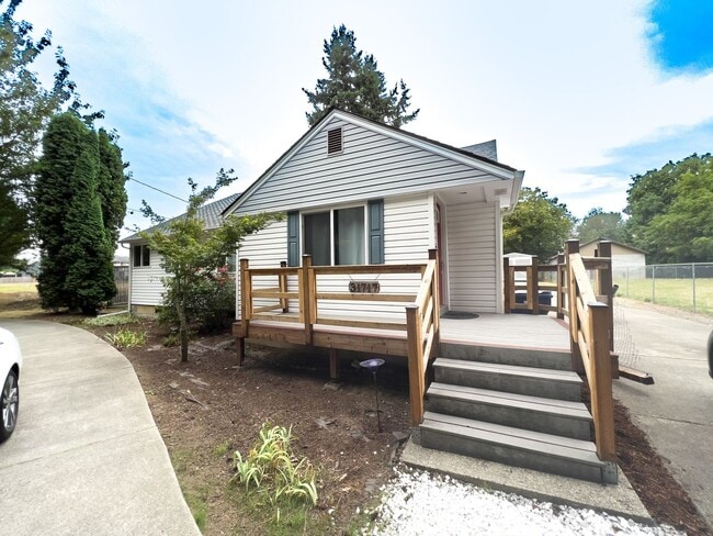 Photo - Country living 5 bed w/RV parking and 3 car garage!