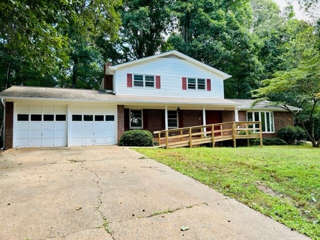 Building Photo - 2660 Tiffany St Rental