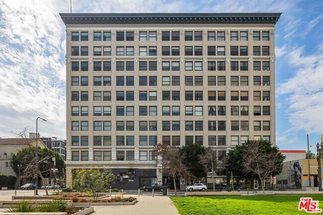 Building Photo - 108 W 2nd St Unit 814 Rental