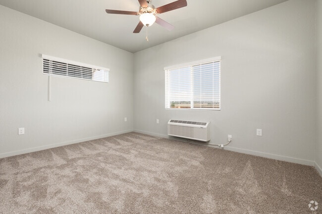 1BR, 1BA - 798SF - Bedroom