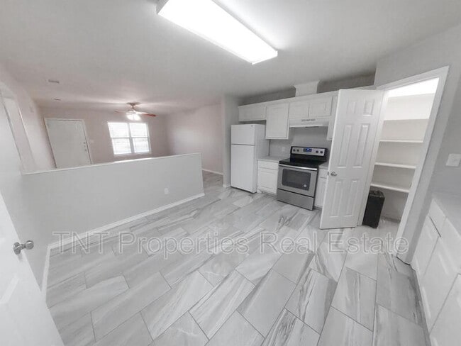 Photo - 9871 Risky's Ranch Dr