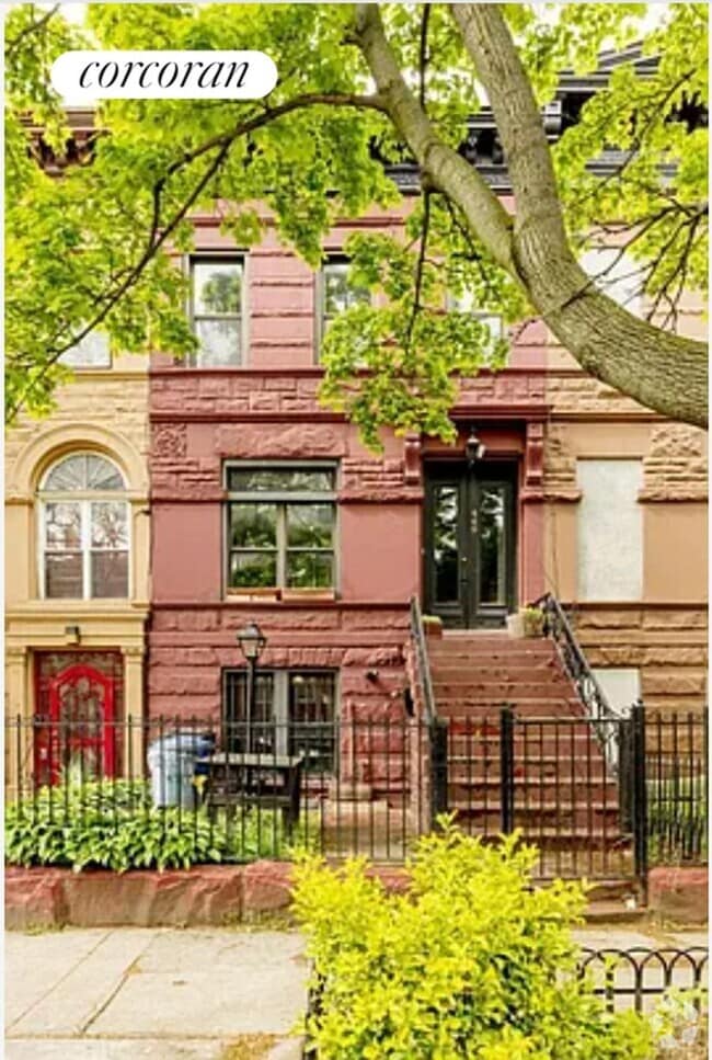 Building Photo - 449 Hancock St Rental