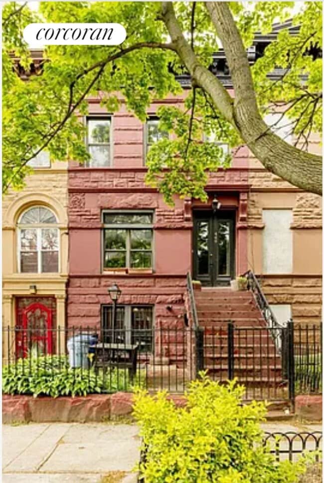 Photo - 449 Hancock St House