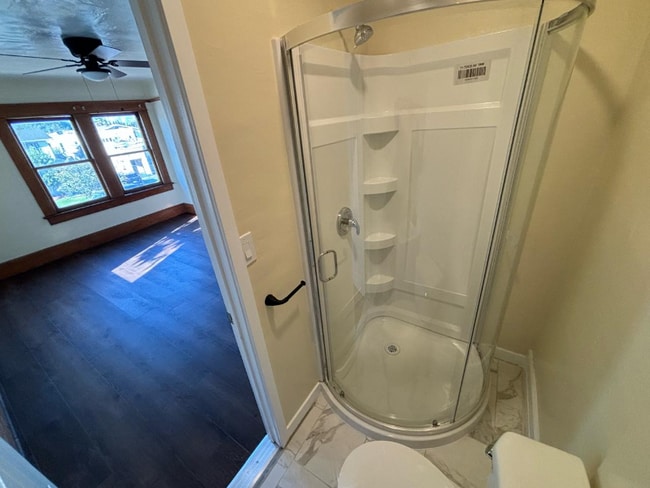 Photo - 526 W 49th St