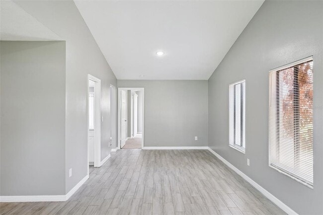 Photo - 1431 Sackett Cir
