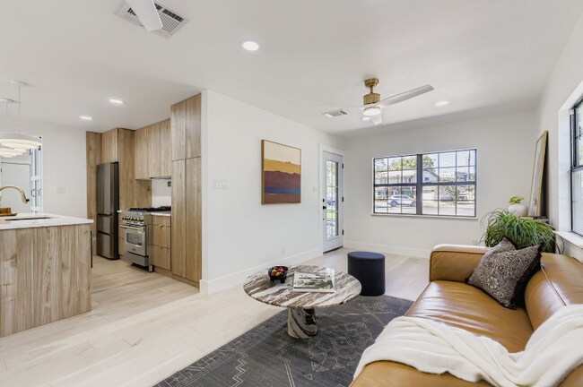 Photo - 2014 Hardy Cir