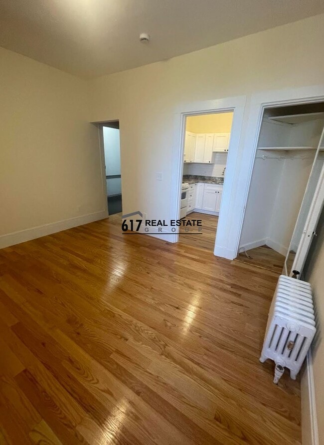 Building Photo - 504 Beacon St
