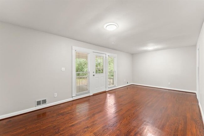 Photo - 2352 Elmwood Cir SE