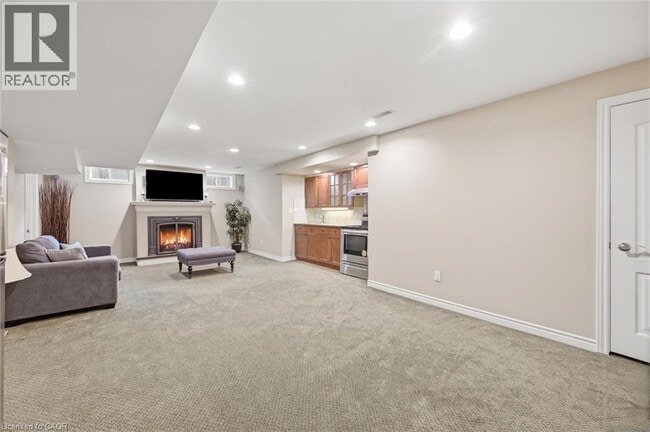 Photo - 15 Pelham Dr