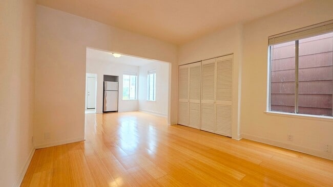Building Photo - 275-281-281 27th Ave Unit 275