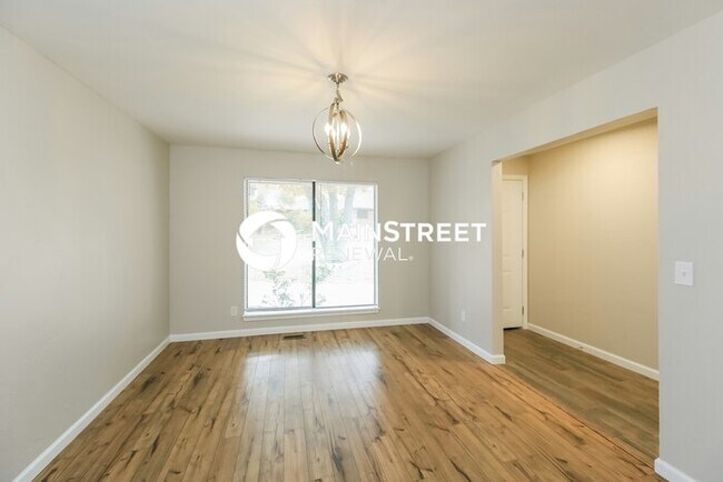 Photo - 4 Bedroom Pet-Friendly Home in Edmond, OK ...