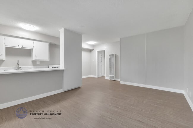 Photo - 3351 Marine Ave.