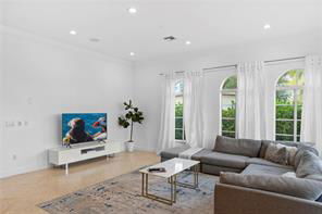 Photo - 1289 Jackson St