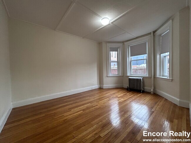 1244 Boylston St Unit 4