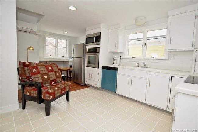 Photo - 132 Water St Unit 2