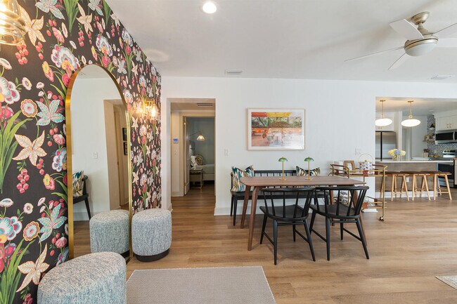 Photo - 304 NW 24th St