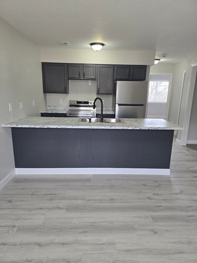 Photo - 2 Bedroom , 1 Bathroom Apartment! Unidad 35 Osage Ridge Rd #7