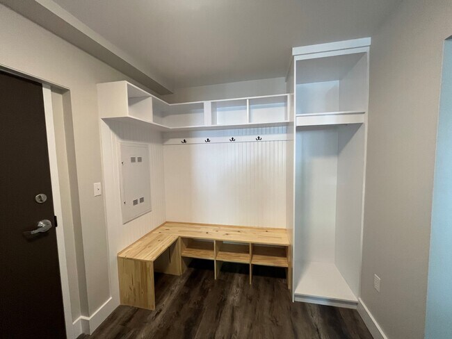 Photo - NEWLY RENOVATED TWO BEDROOM APARTMENT AVAILABLE Unit 2