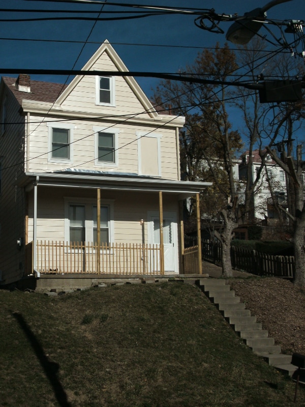 Building Photo - 221 Alries St Rental