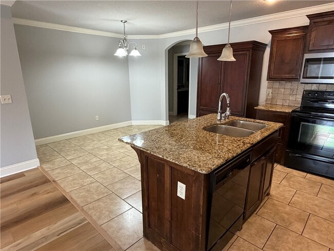 Photo - 1907 SW Stonegrove Rd