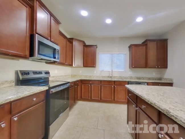 Photo - 18024 W Post Dr