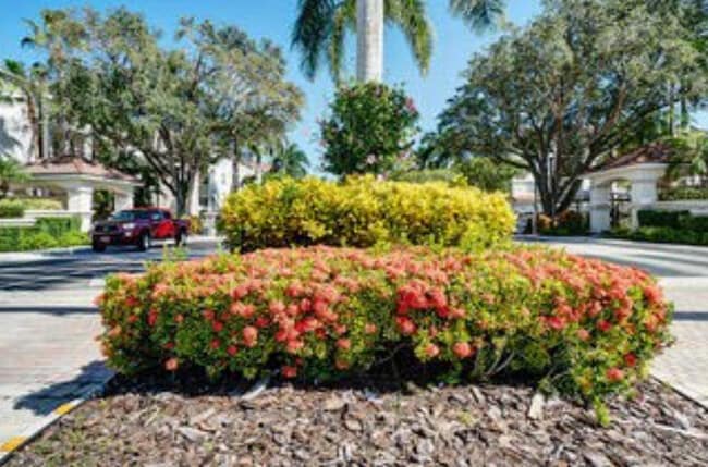 Photo - 2204 Tuscany Way Unidad 2204