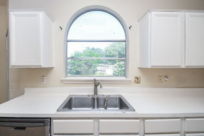 Photo - 5214 Mountain Forest Dr